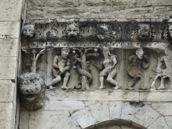 Cathedrale Notre-Dame-Et-Saint-Castor de Nimes
